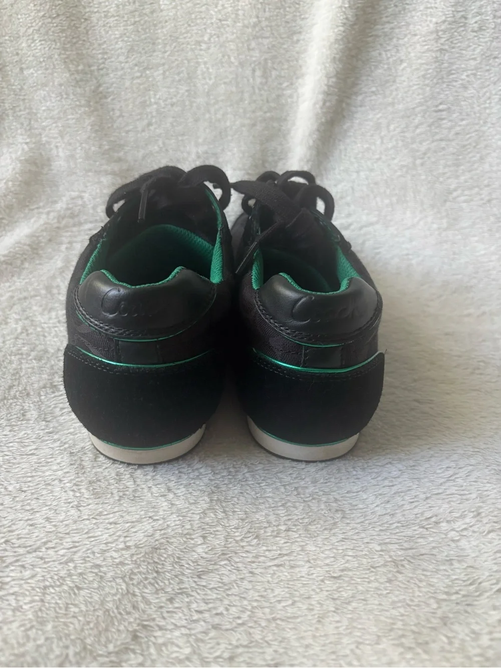 Coach Perrie Women Black lace up Sneakers with Green Logo Accent Size 8